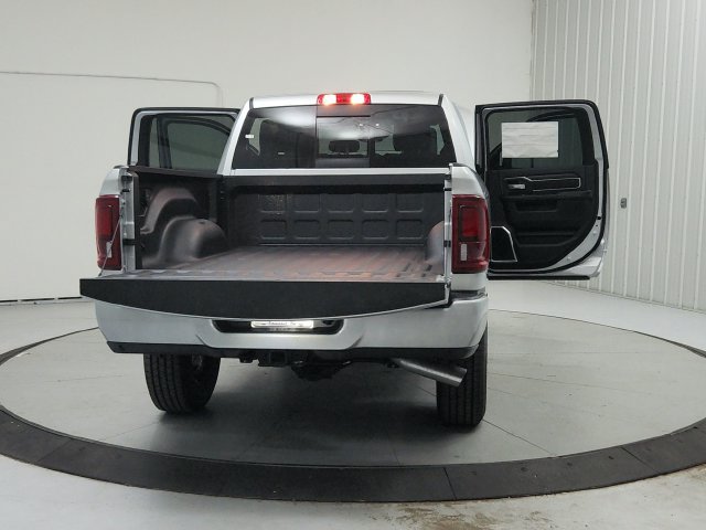 New 2026 RAM 2500 Laramie AWD/4WD image 15
