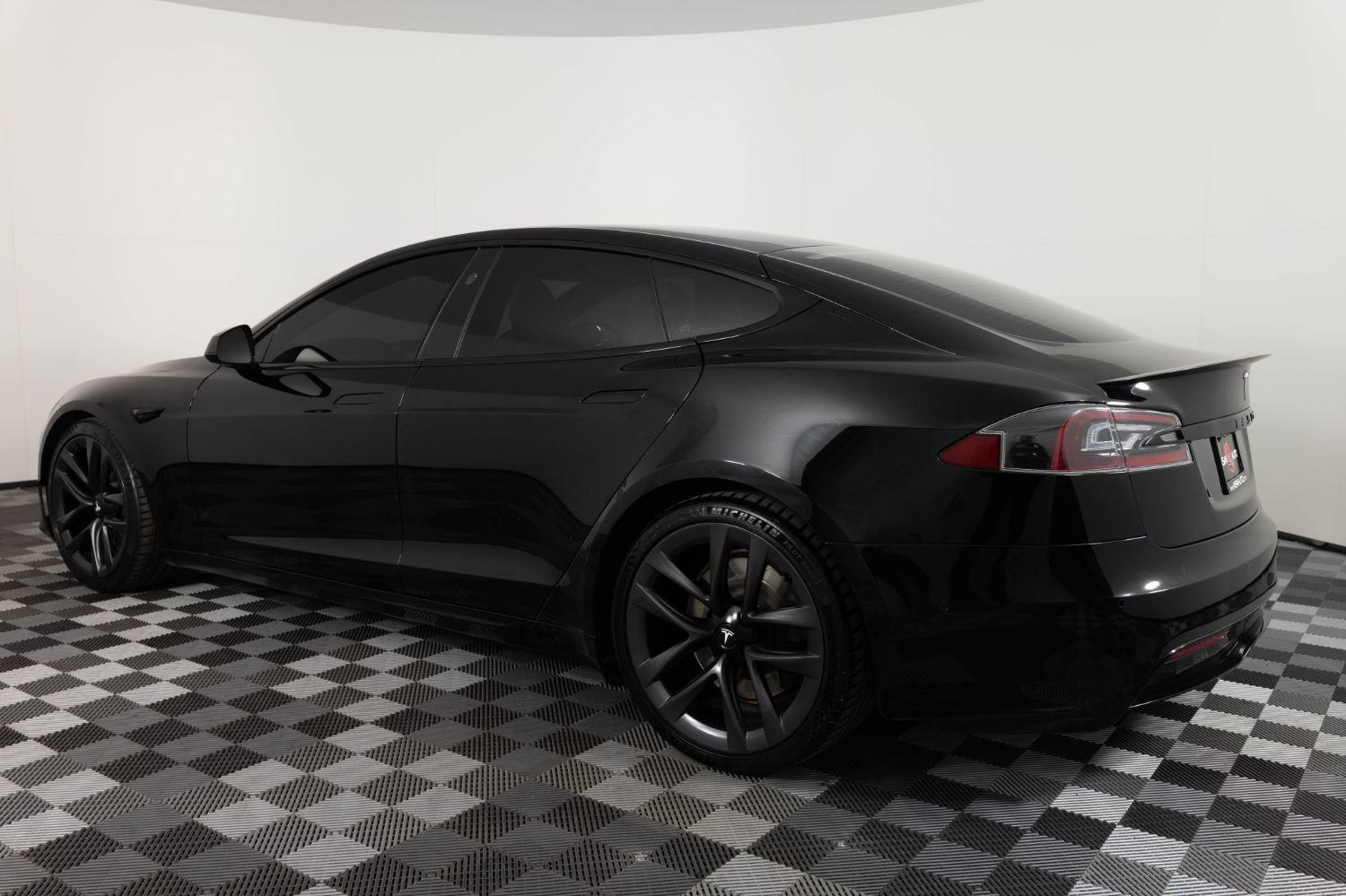 Used 2021 Tesla Model S Plaid AWD/4WD image 4