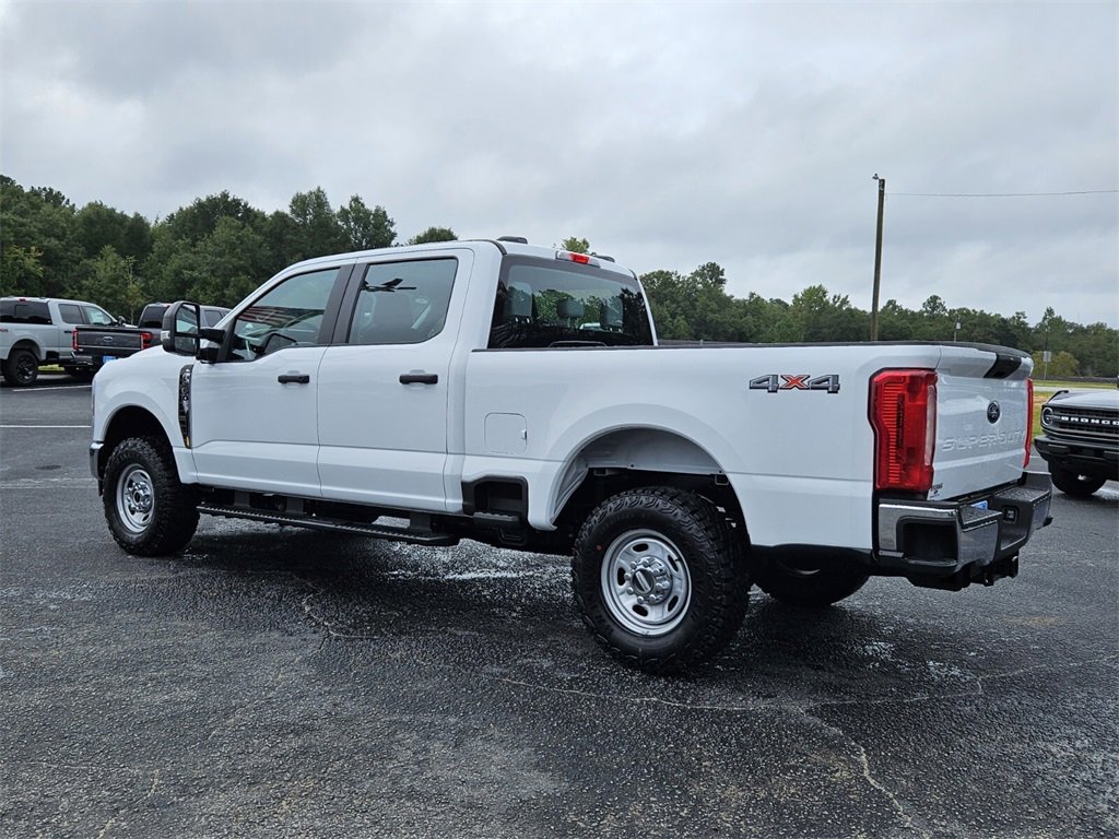 New 2026 Ford F250 4x4 Crew Cab Super Duty image 9