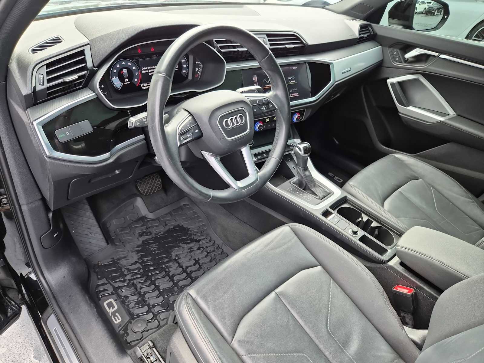 Used 2021 Audi Q3 2.0T Premium w/ Convenience Package image 2