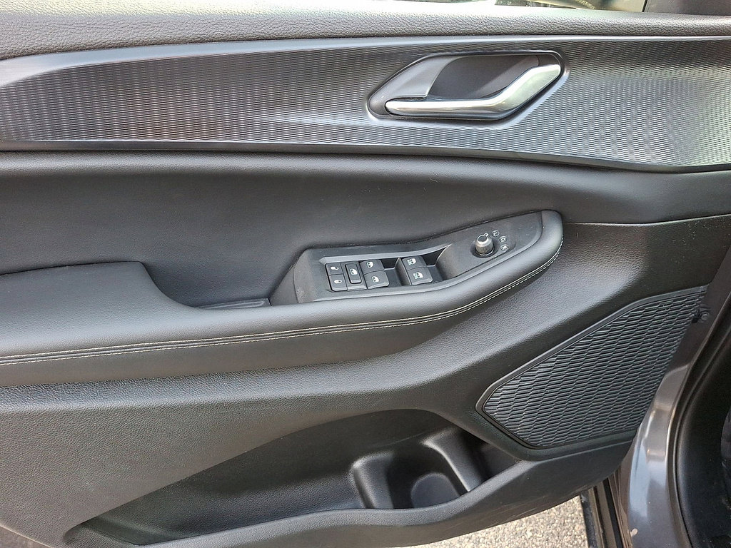 Certified 2024 Jeep Grand Cherokee L Laredo image 10