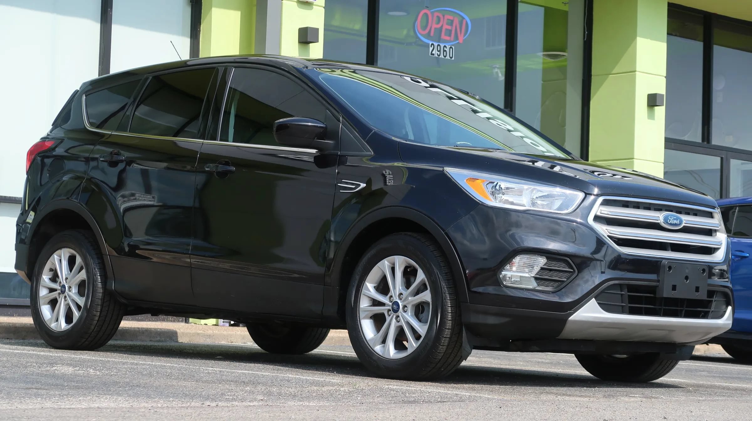 Used 2019 Ford Escape SE FWD image 6