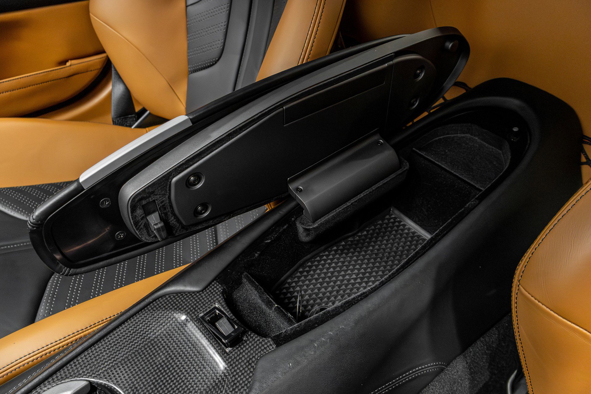 Used 2015 Ferrari F12 Berlinetta image 54