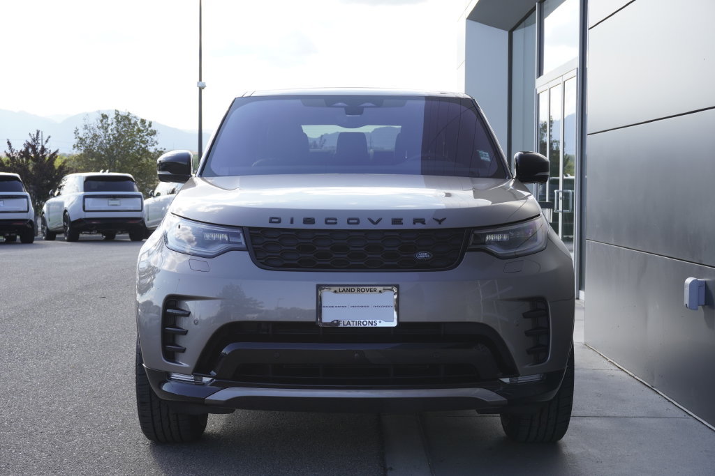 Used 2021 Land Rover Discovery S R-Dynamic AWD/4WD image 7