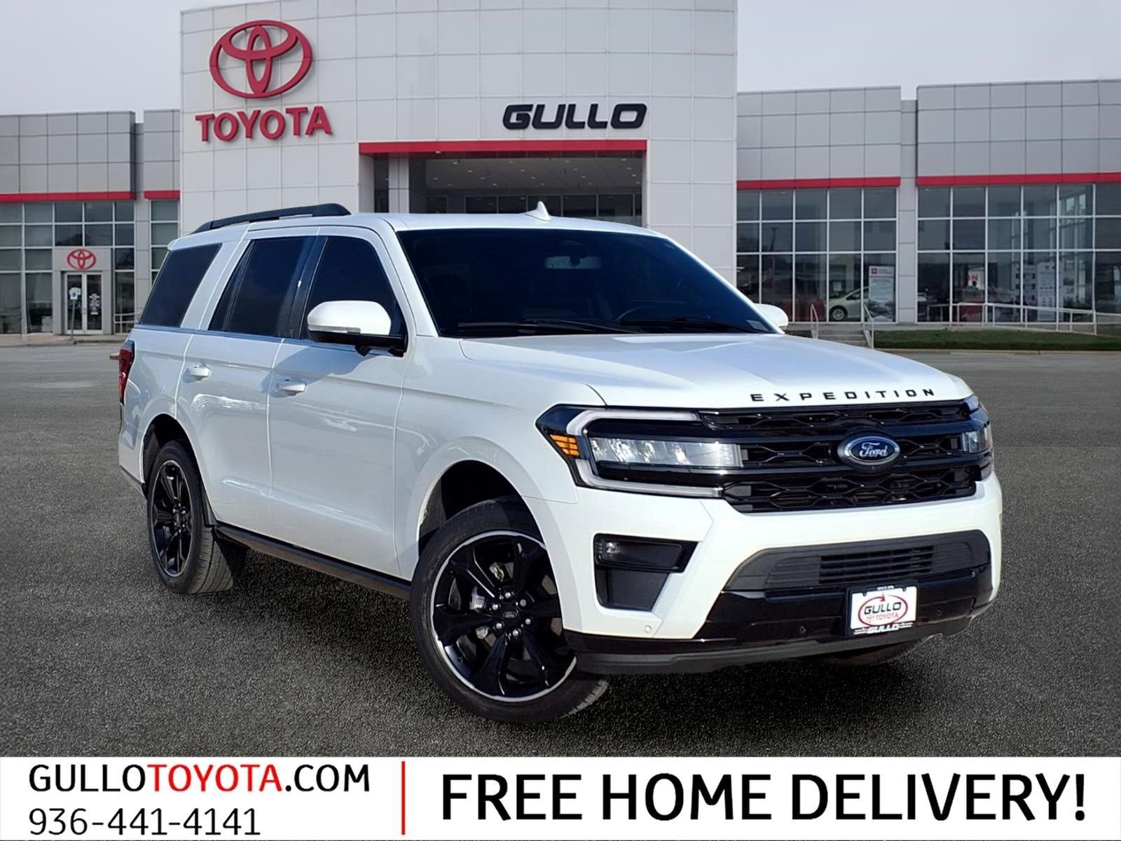 Used 2023 Ford Expedition Limited image 1