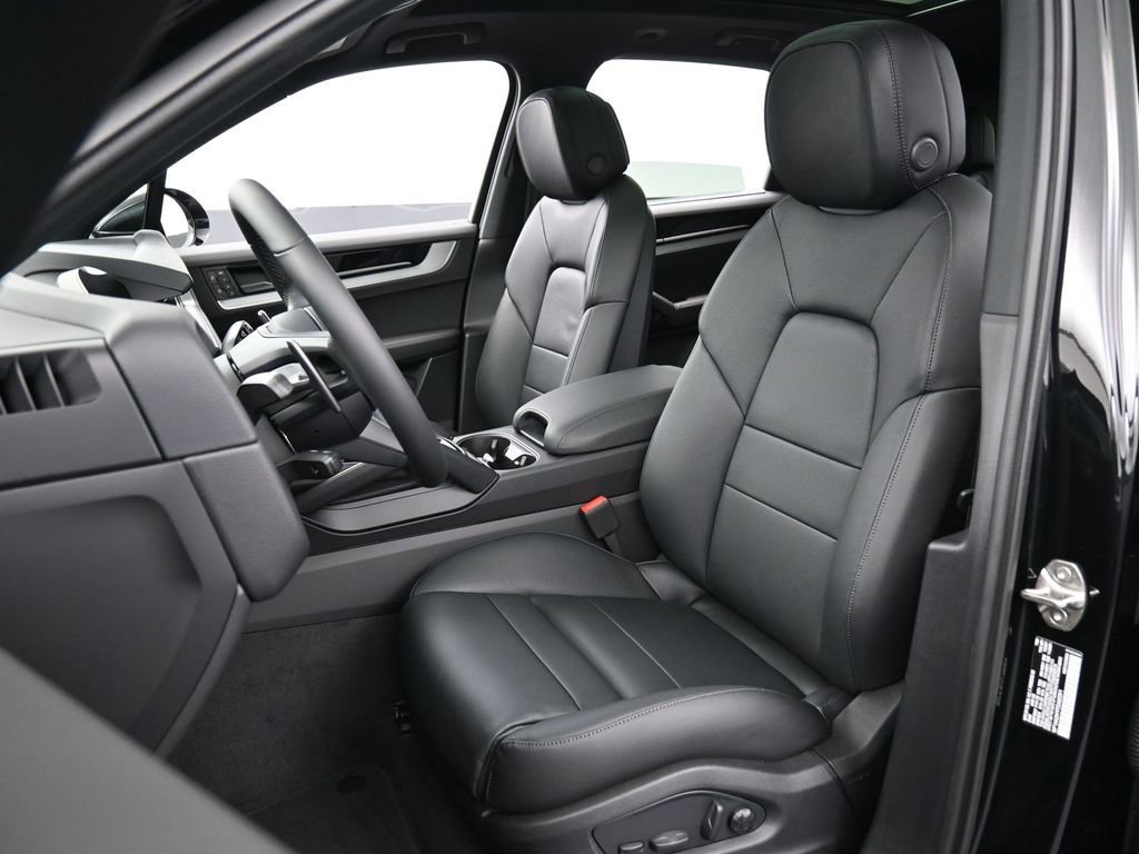 New 2026 Porsche Cayenne image 5