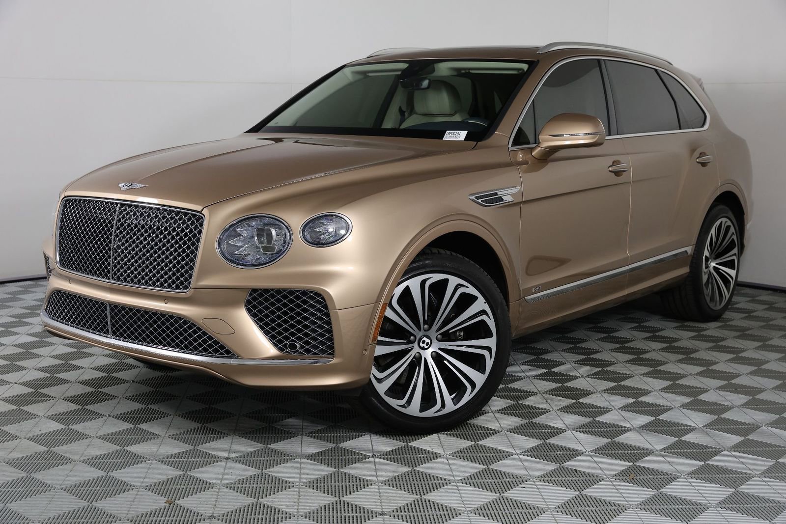 Used 2021 Bentley Bentayga image 38