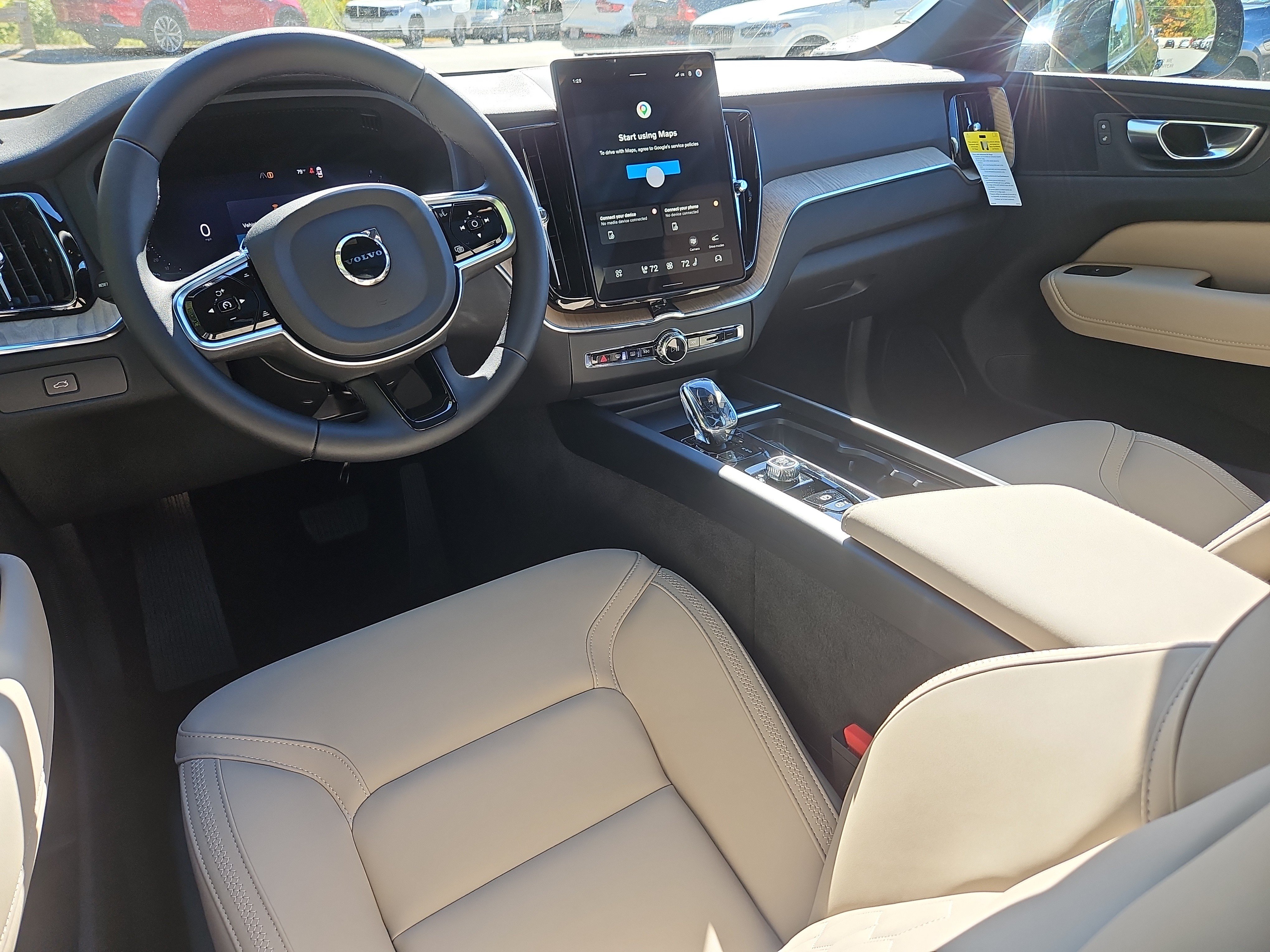 New 2027 Volvo XC60 B5 Core AWD/4WD image 3