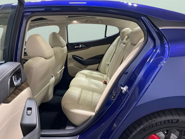 Certified 2016 Nissan Maxima Platinum FWD image 24
