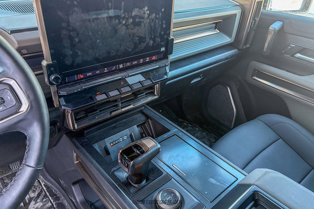 Used 2025 GMC Hummer EV 2X image 21