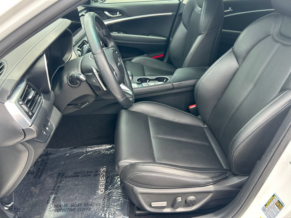 Used 2022 Genesis G70 2.0T AWD/4WD image 9