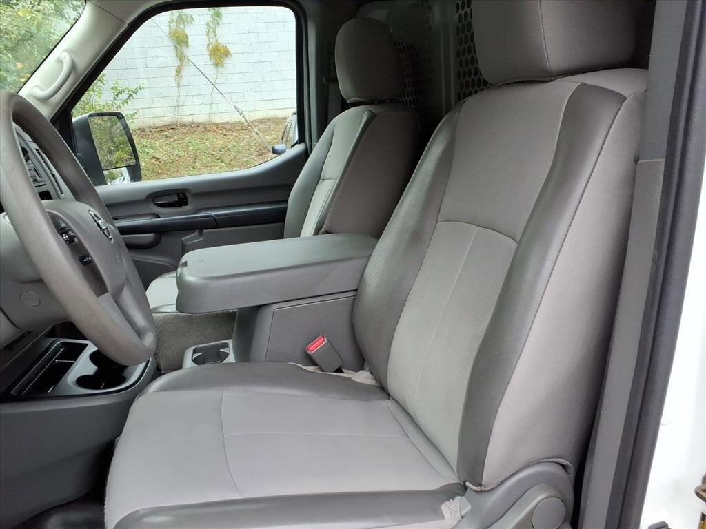 Used 2016 Nissan NV 2500 SV w/ Back Door Glass Package image 14
