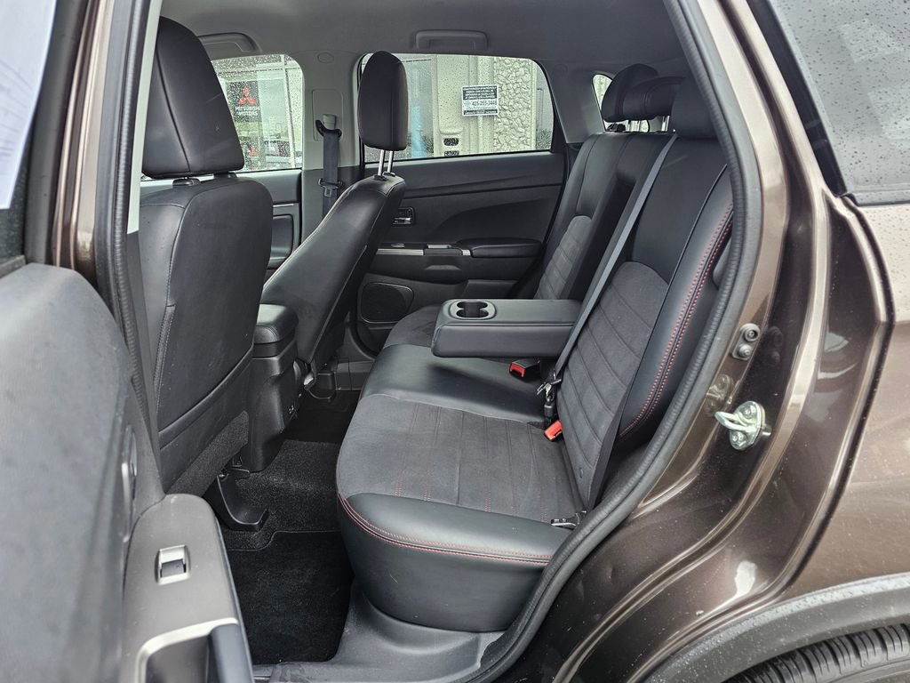 Used 2024 Mitsubishi Outlander Sport SE AWD/4WD image 13