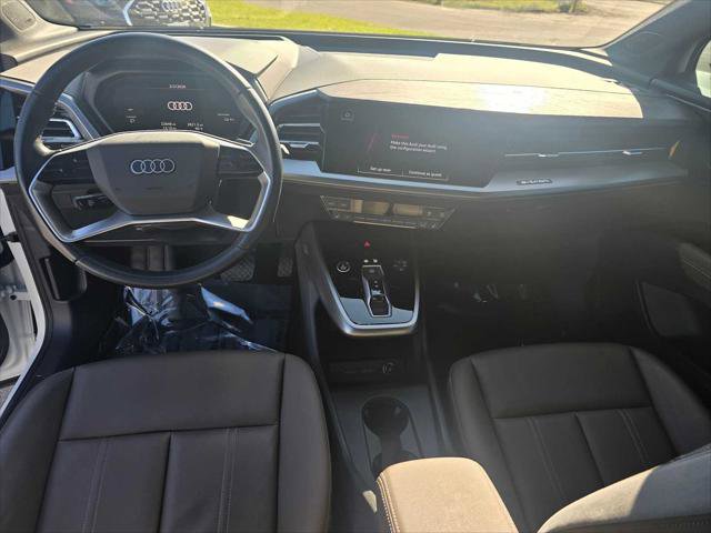 Used 2024 Audi Q4 e-tron Prestige image 23