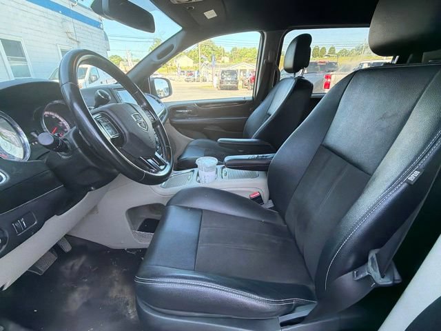 Used 2020 Dodge Grand Caravan SXT FWD image 9