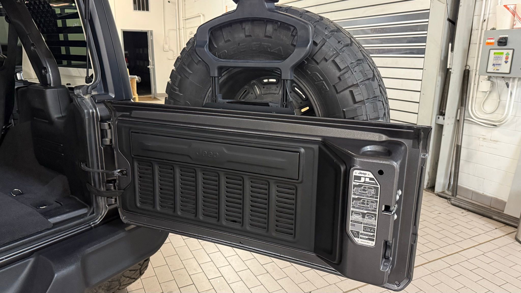 Used 2021 Jeep Wrangler Unlimited Sport image 36