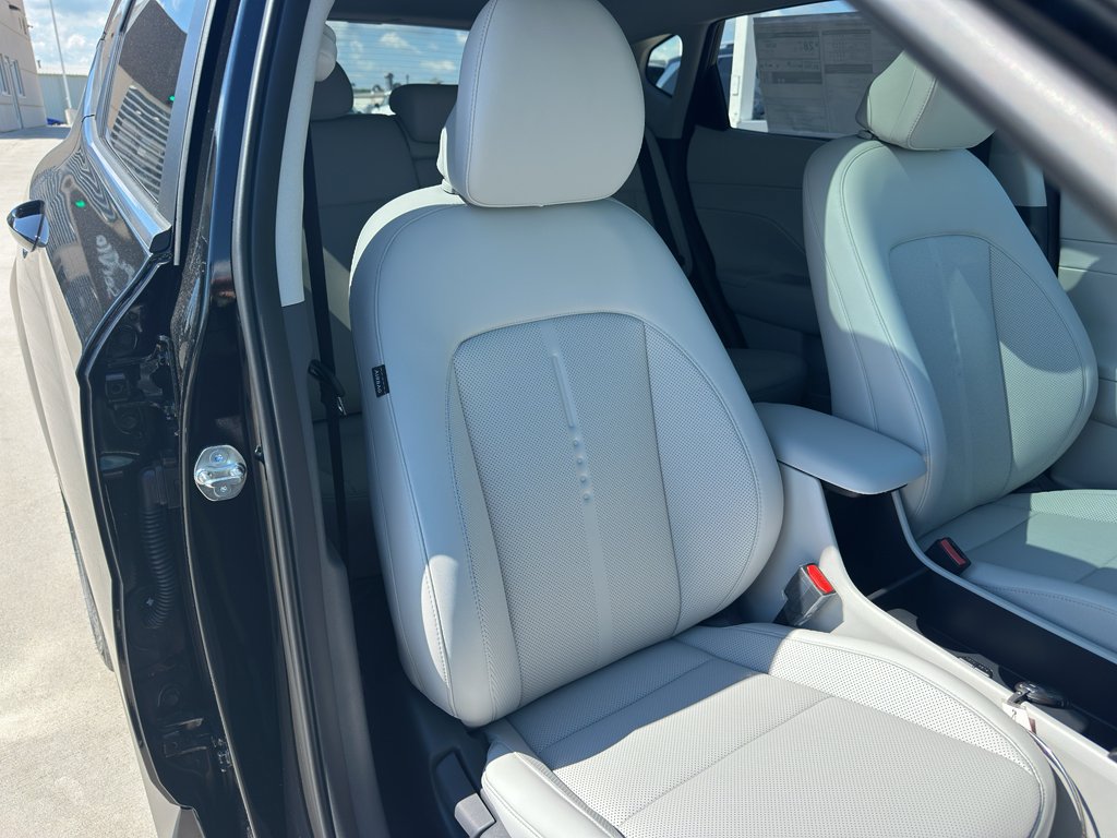 New 2026 Hyundai Kona Limited FWD image 32