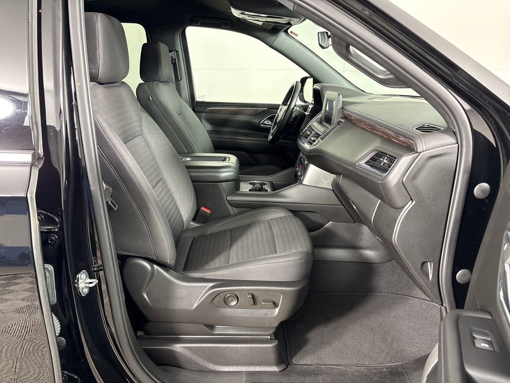 Used 2023 Chevrolet Suburban LS image 7