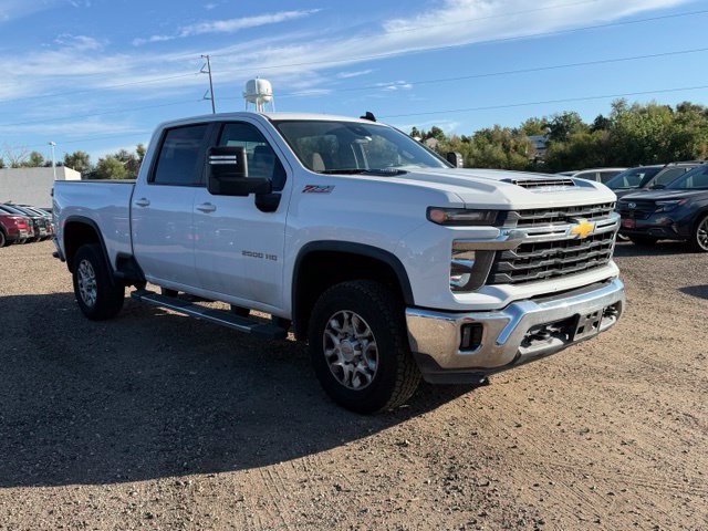 Used 2024 Chevrolet Silverado 2500 LT AWD/4WD image 8