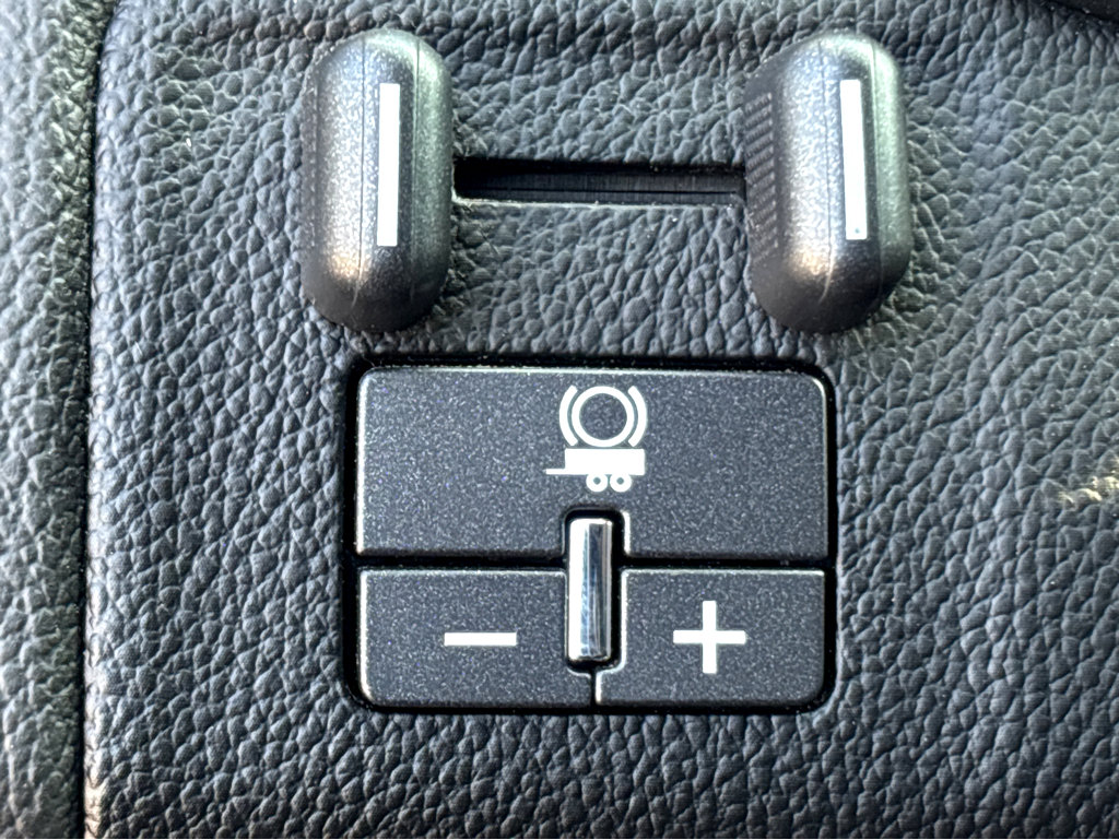 Used 2018 Chevrolet Colorado ZR2 image 29