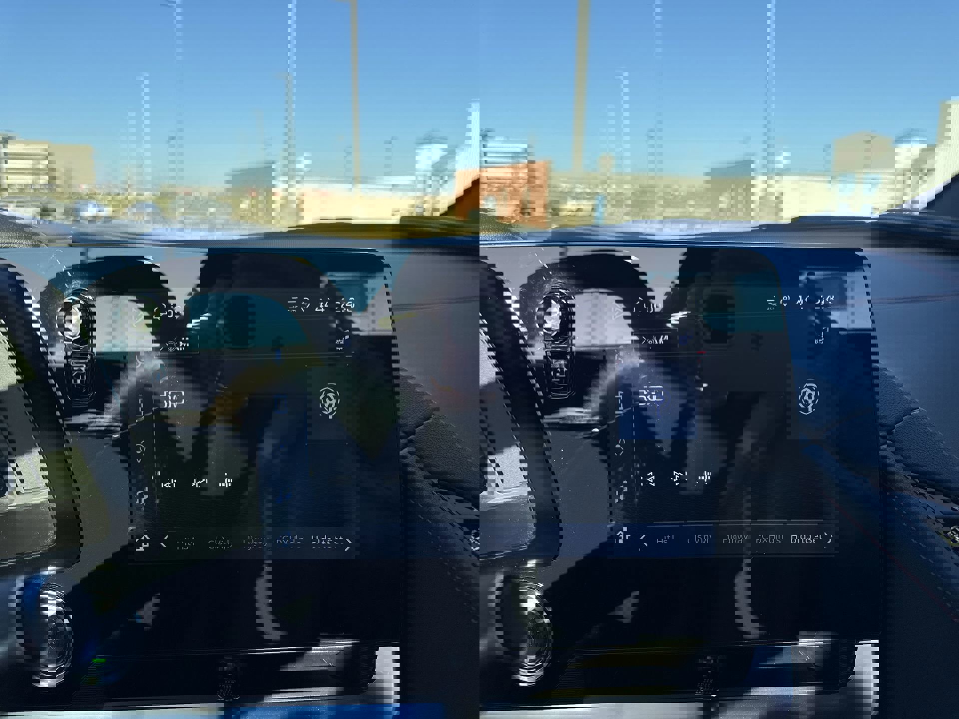 Used 2025 Chevrolet Corvette Stingray Coupe w/ 1LT image 16