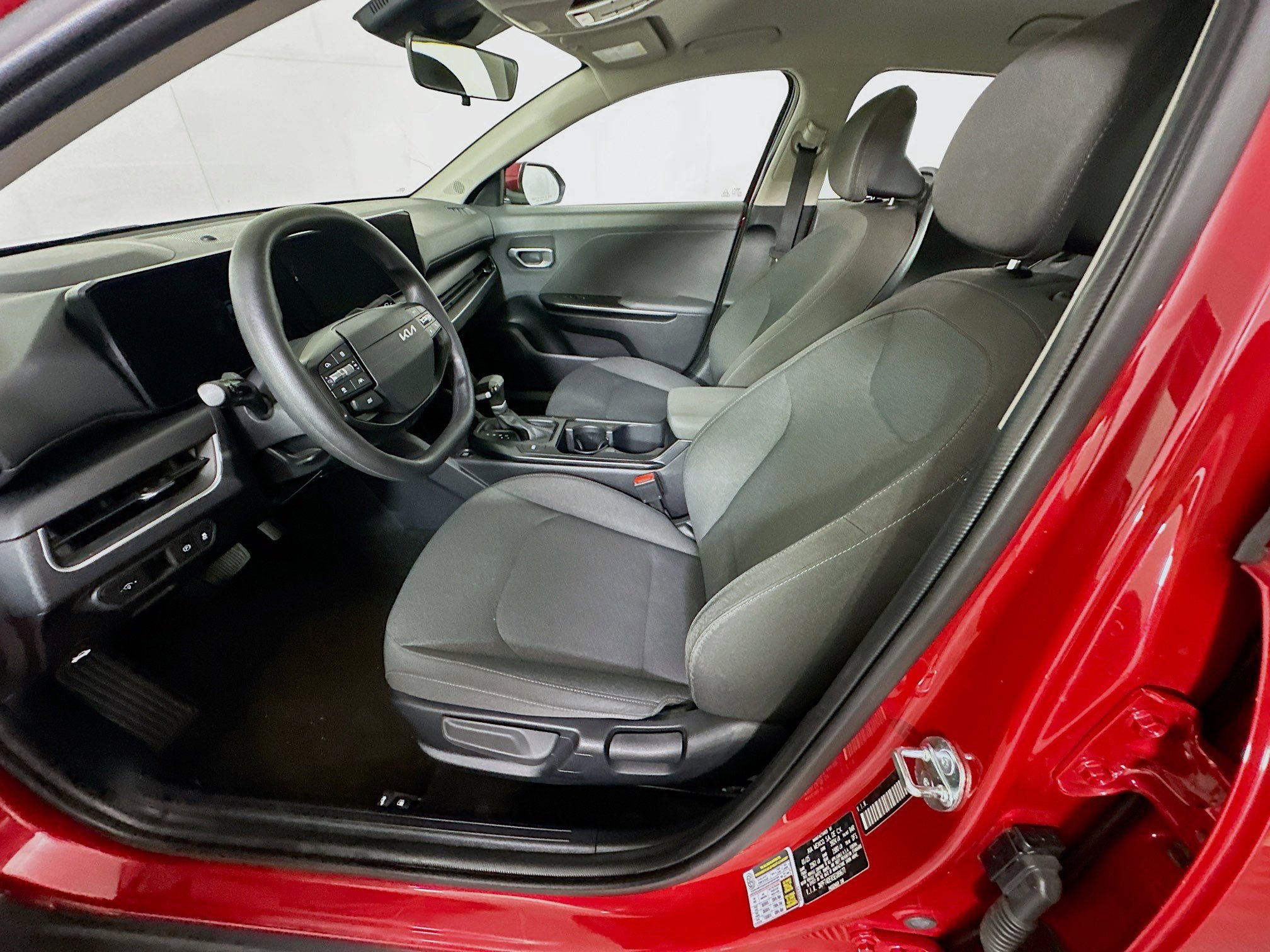 Used 2025 Kia K4 LXS FWD image 13