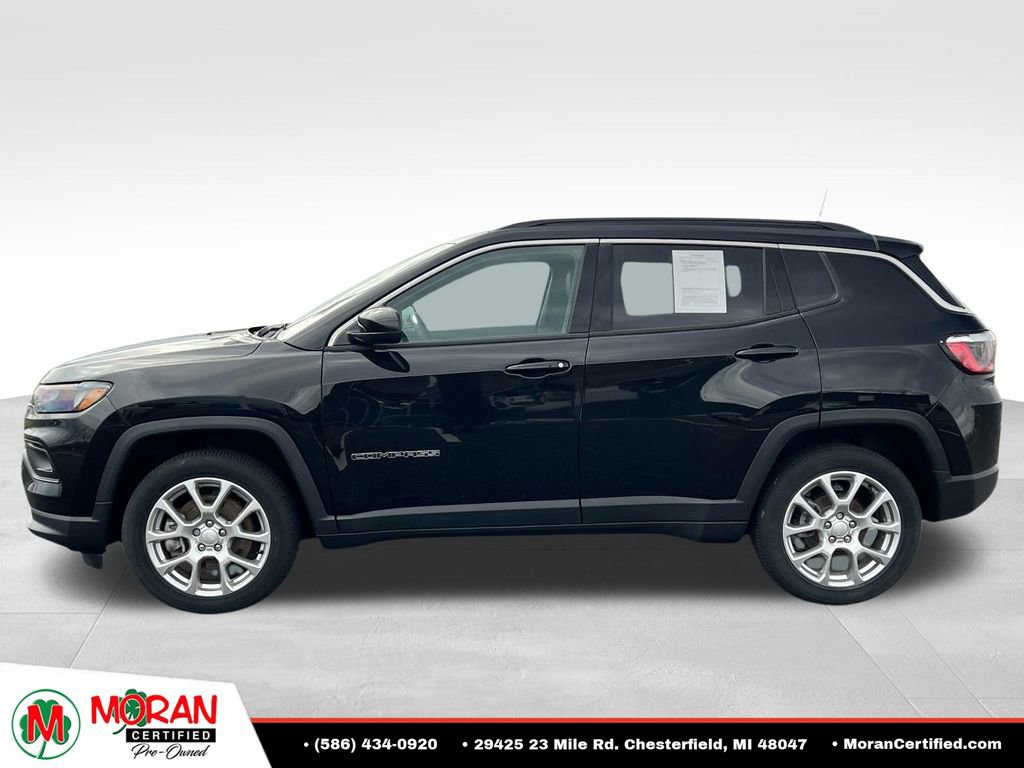 Used 2023 Jeep Compass Latitude AWD/4WD image 2