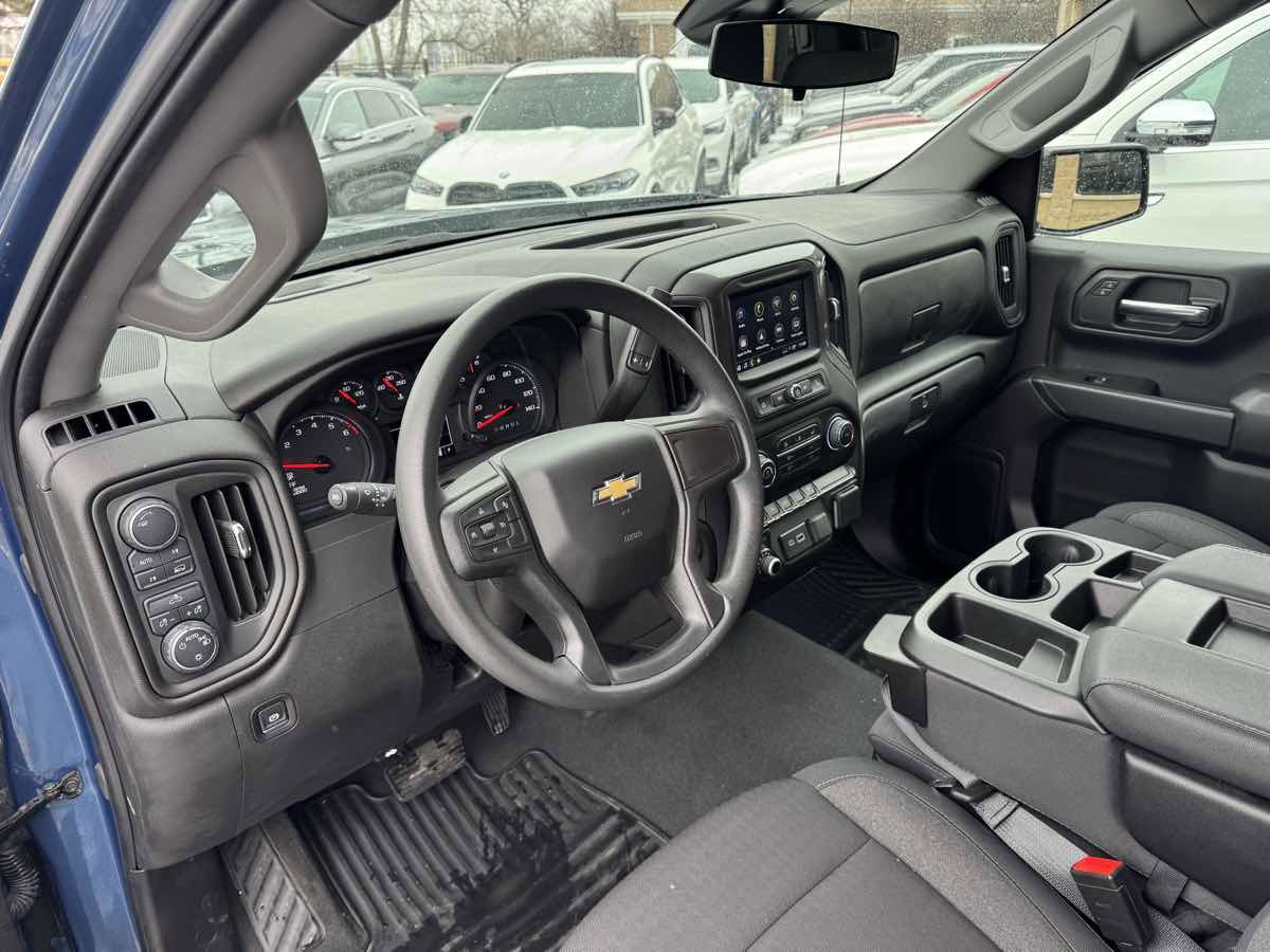 Used 2024 Chevrolet Silverado 1500 Custom image 11