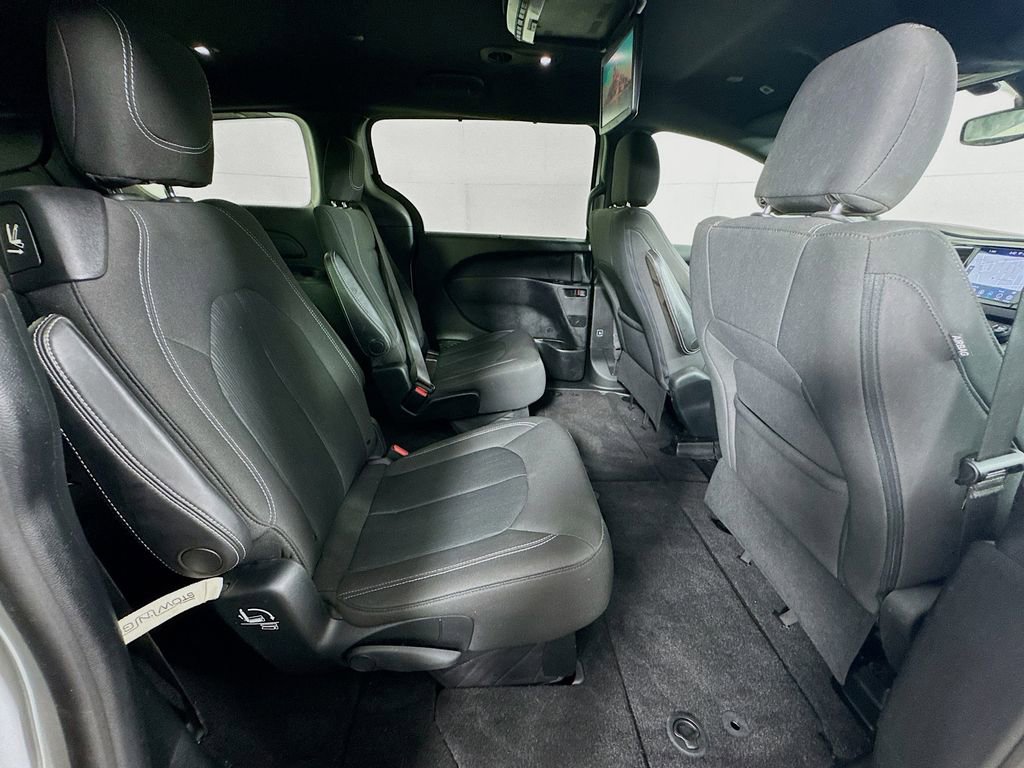 Used 2019 Chrysler Pacifica Touring Plus w/ Advanced Safetytec Group image 34