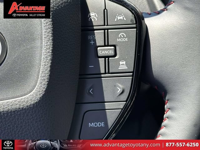 Used 2025 Toyota Prius Plug-In Hybrid FWD image 25