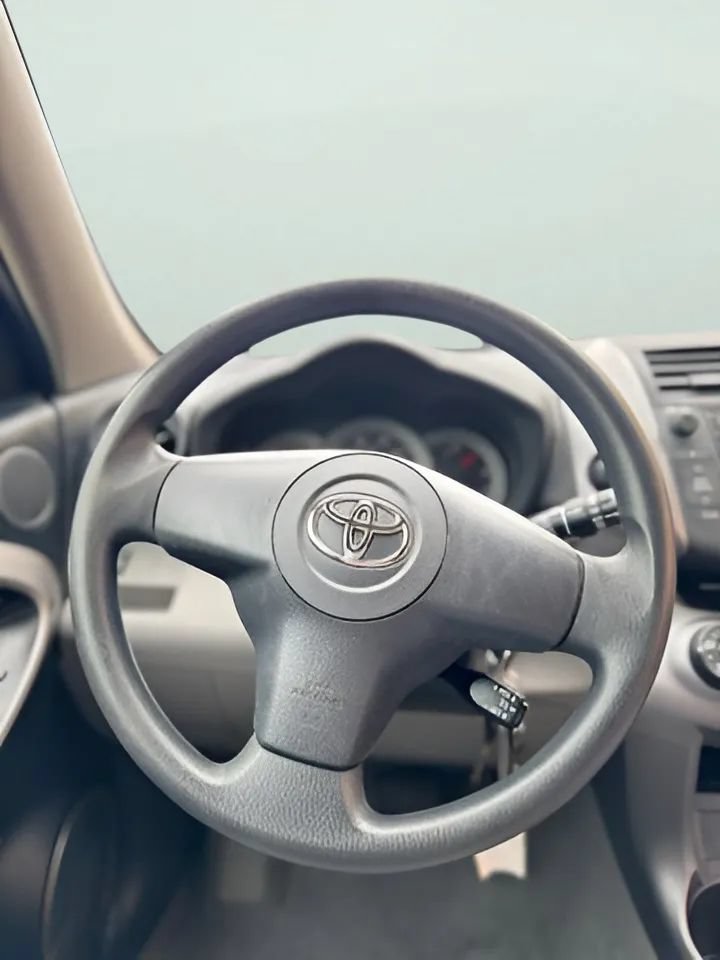 Used 2007 Toyota RAV4 2WD image 26