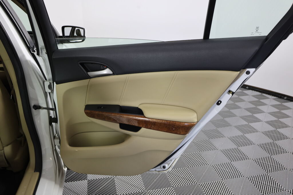 Used 2012 Honda Accord EX-L image 21