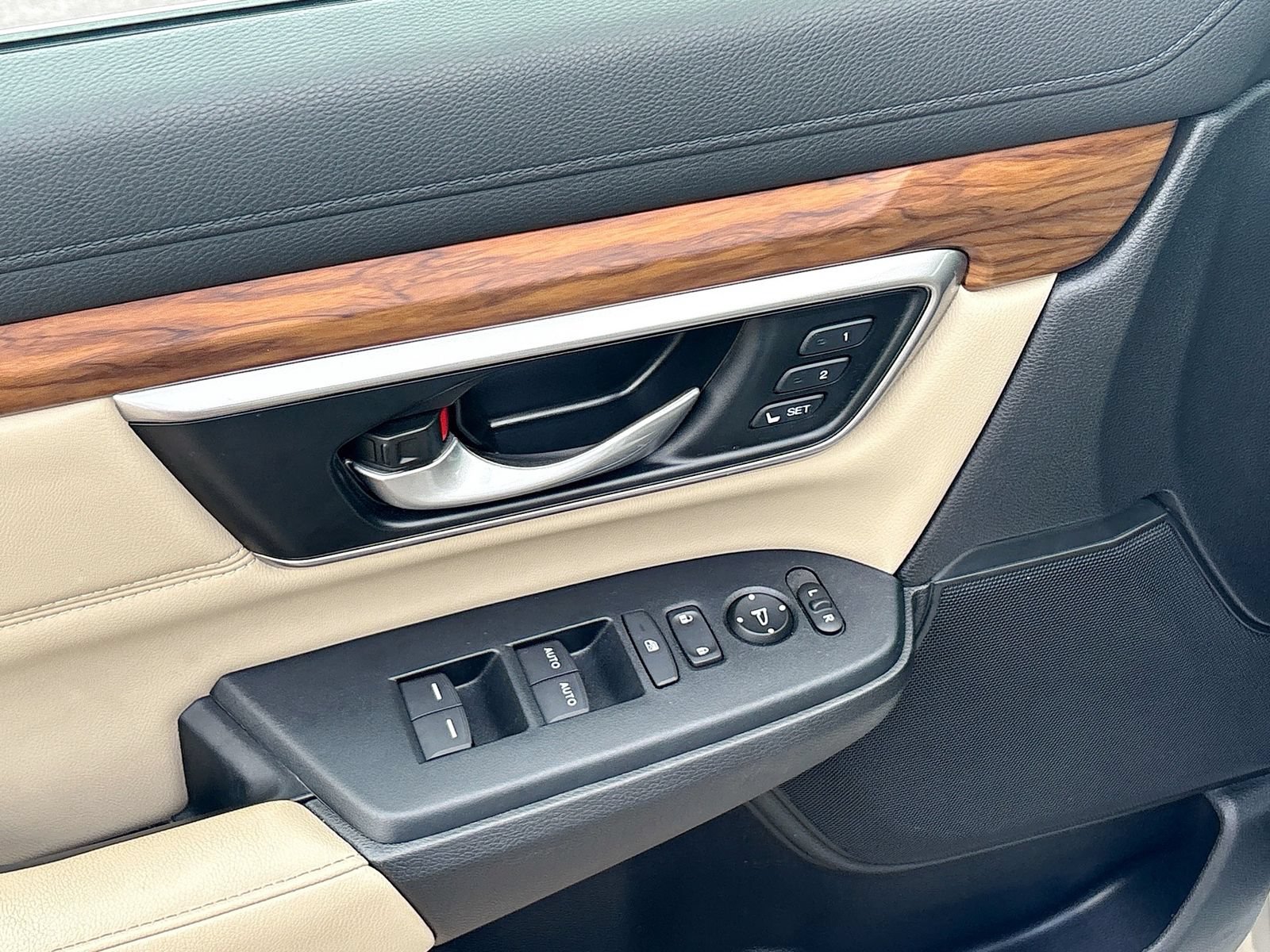 Used 2022 Honda CR-V EX-L image 17