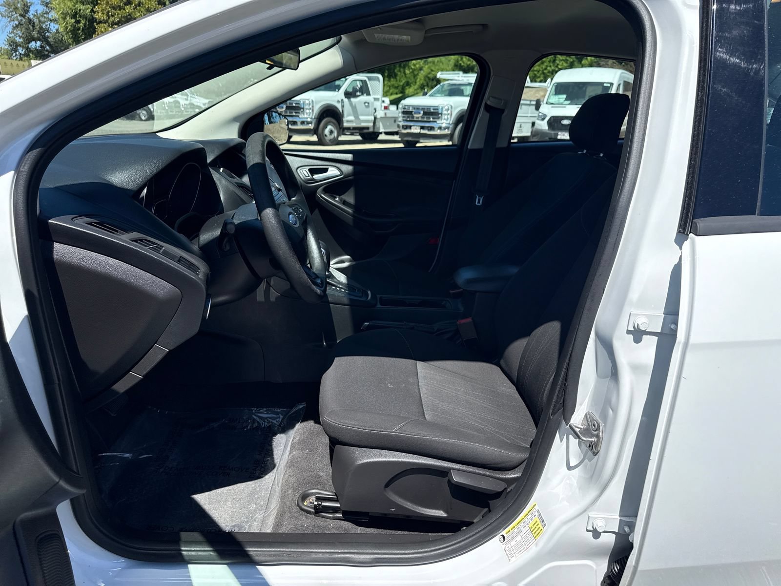 Used 2018 Ford Focus SE FWD image 9