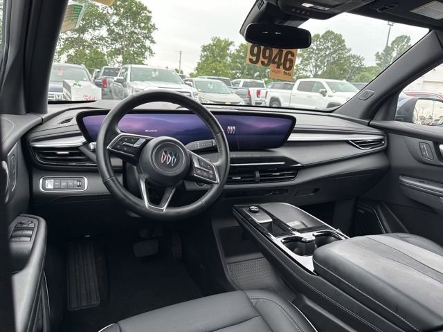 Used 2025 Buick Enclave Preferred FWD image 13