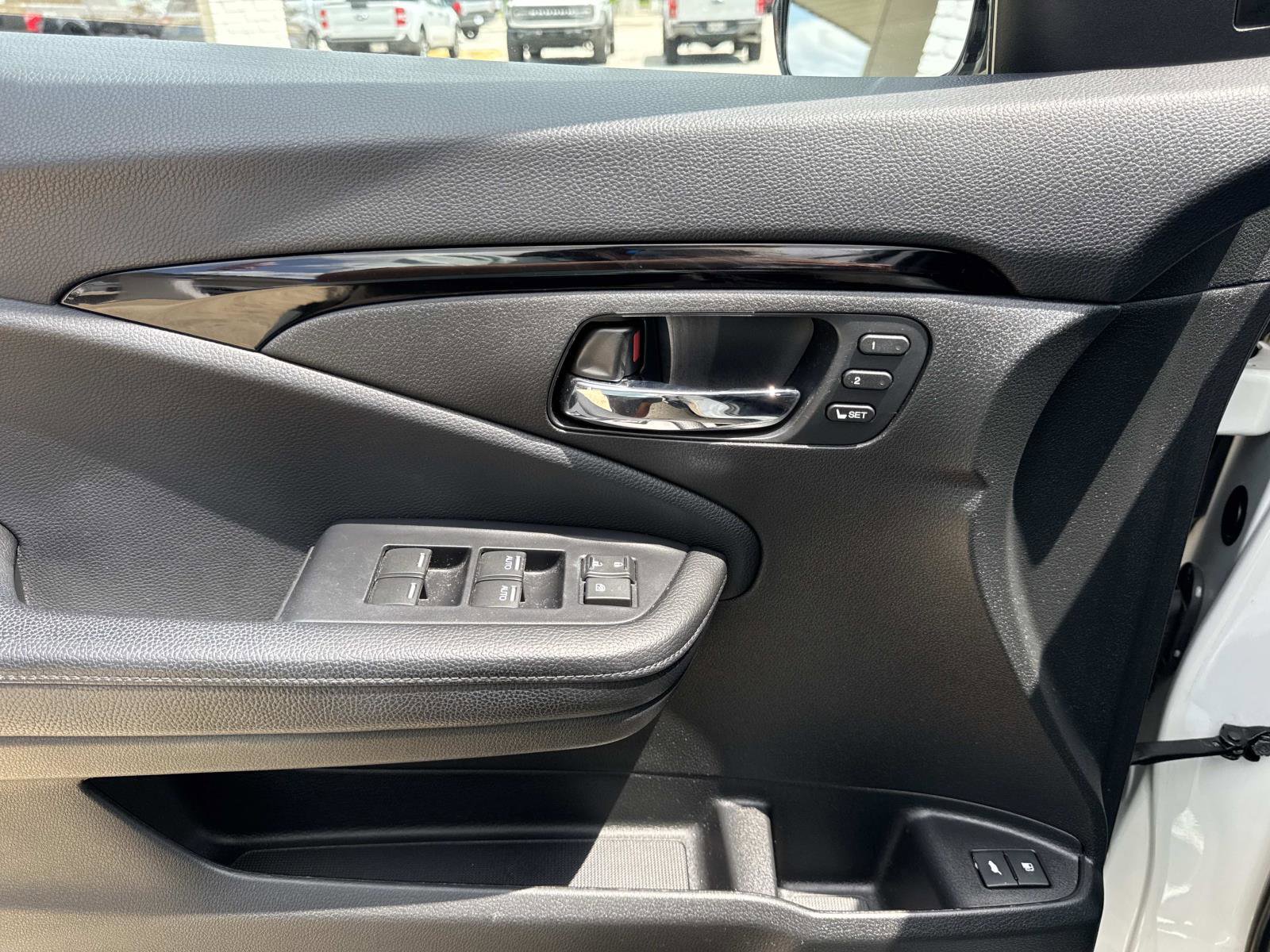 Used 2020 Honda Pilot Touring image 20