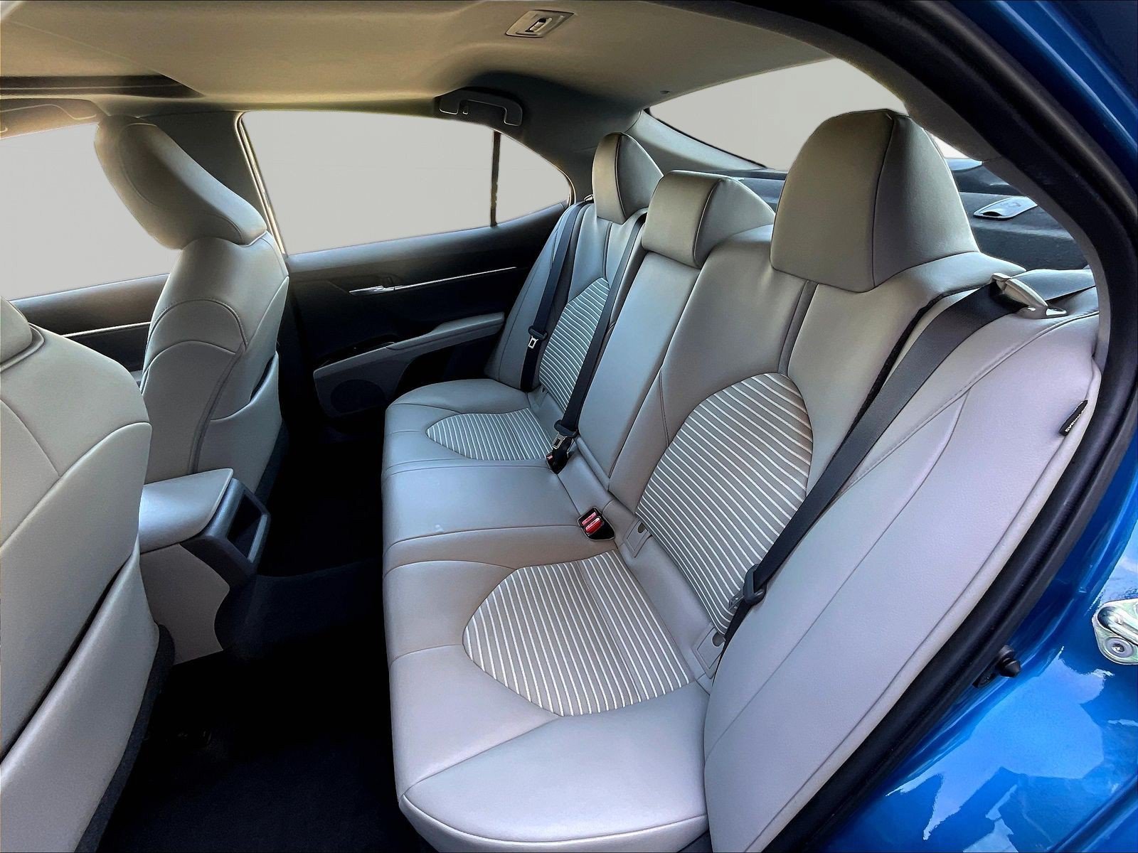 Used 2020 Toyota Camry SE w/ Convenience Package FWD image 22