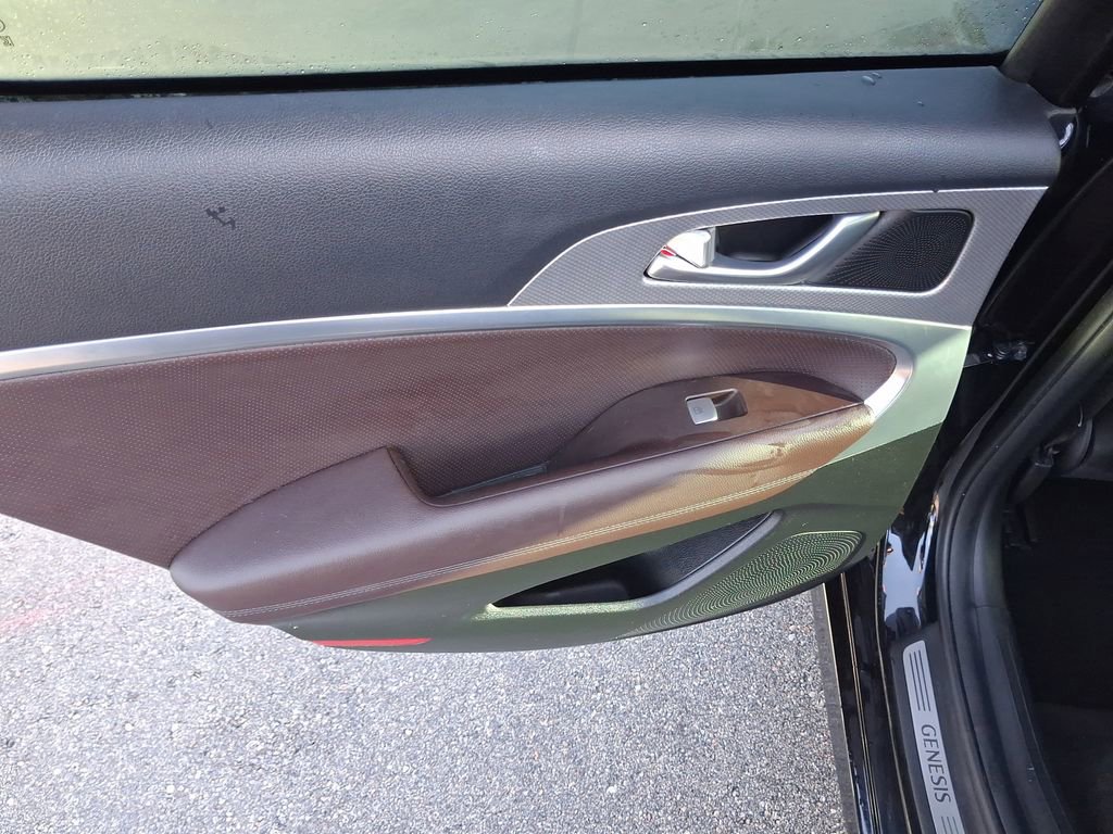 Used 2022 Genesis G70 2.0T w/ Prestige Package image 11