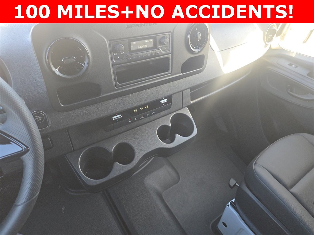 Used 2025 Mercedes-Benz Sprinter 2500 image 23