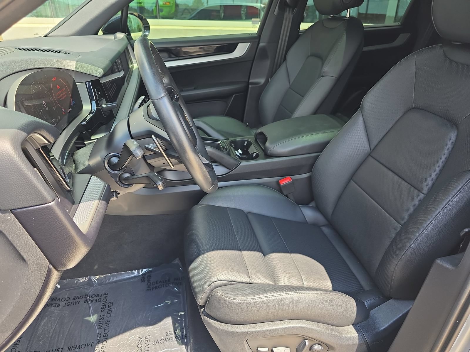 Certified 2025 Porsche Cayenne AWD/4WD image 5