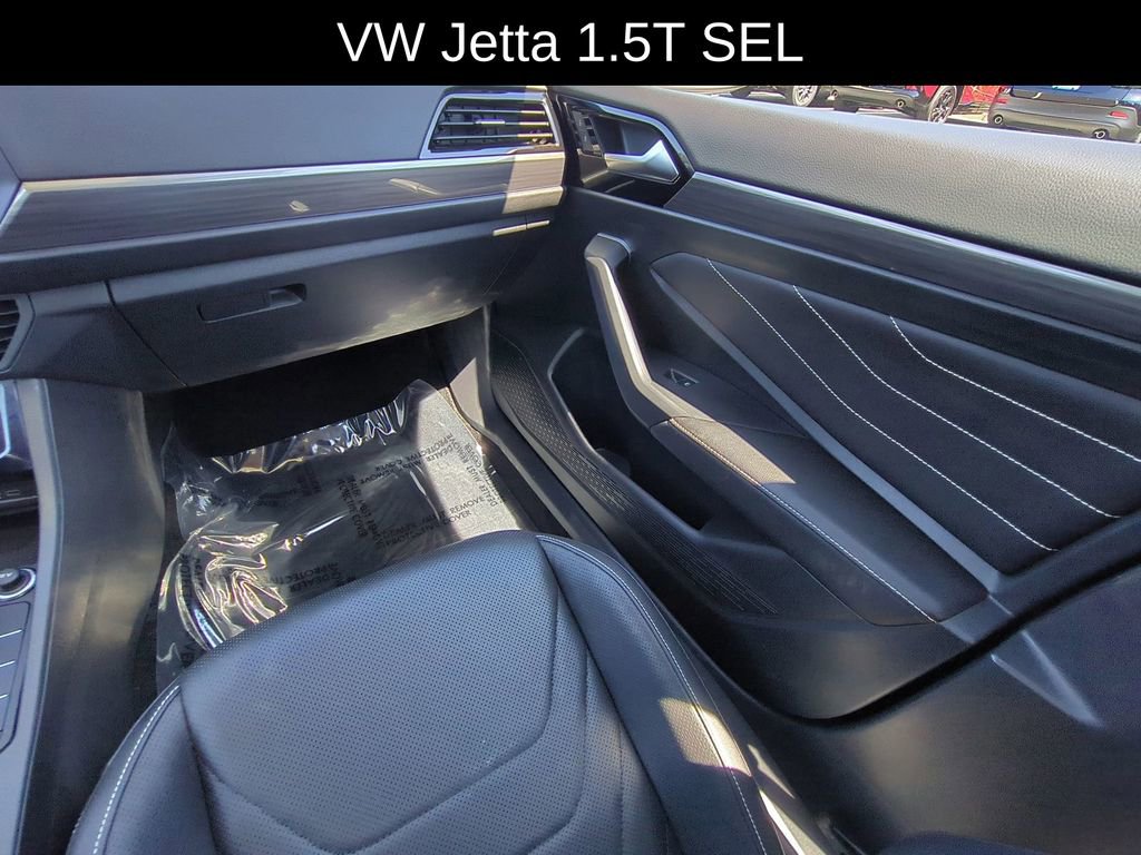 Used 2022 Volkswagen Jetta SEL FWD image 16