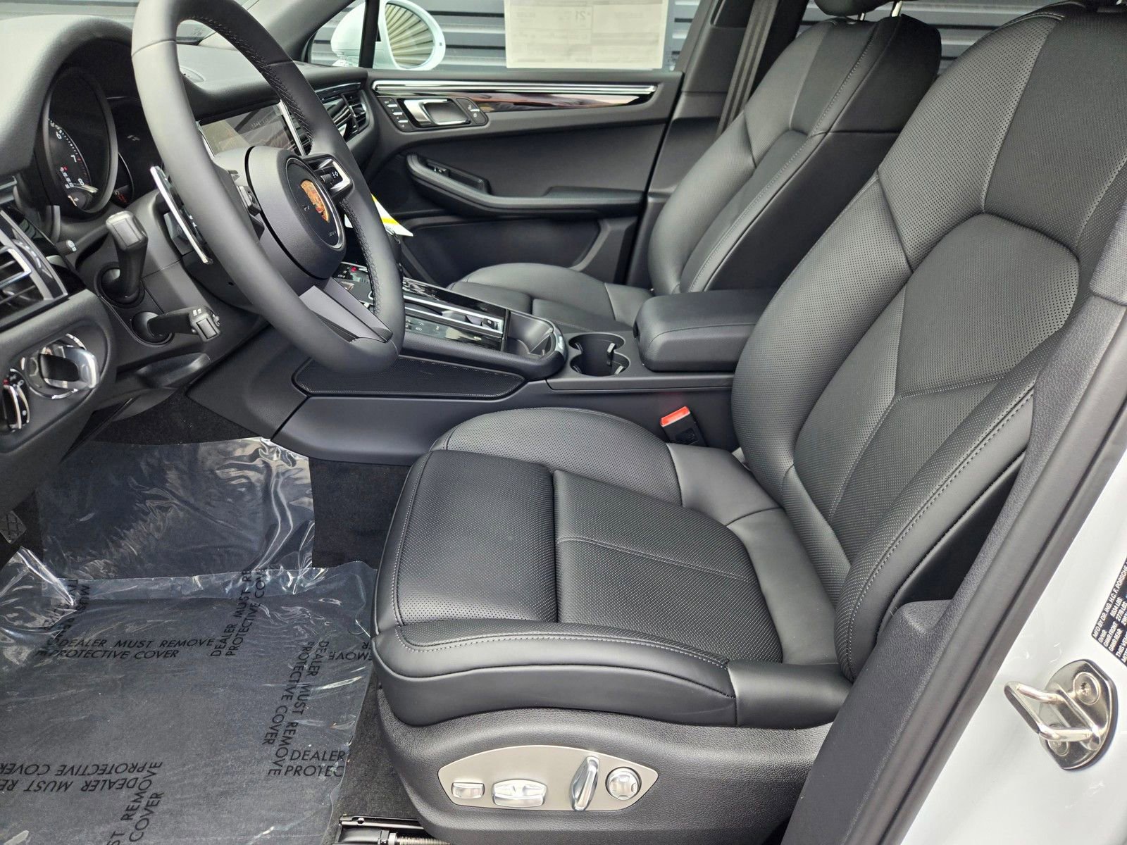 New 2026 Porsche Macan AWD/4WD image 25