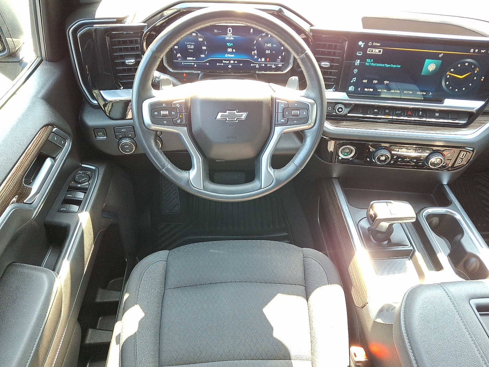 Used 2022 Chevrolet Silverado 1500 RST image 13