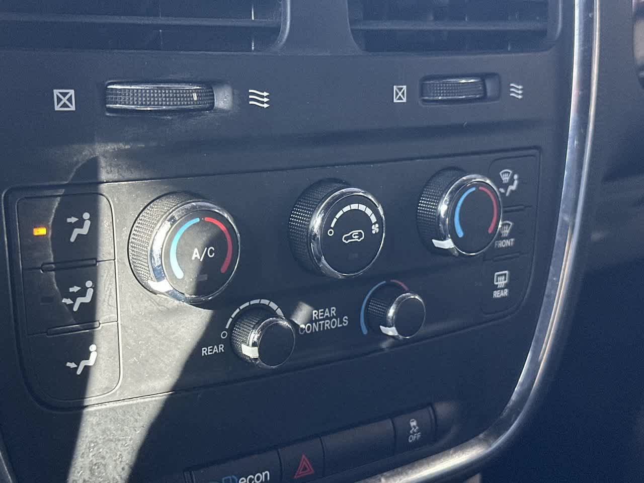 Used 2019 Dodge Grand Caravan SXT FWD image 20