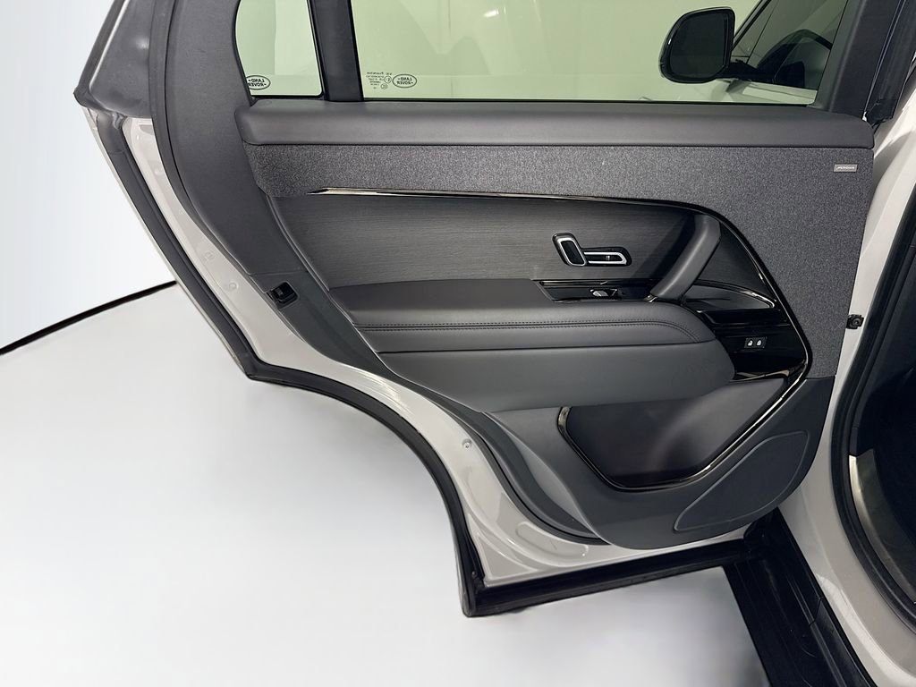 Used 2023 Land Rover Range Rover Sport SE Dynamic image 27