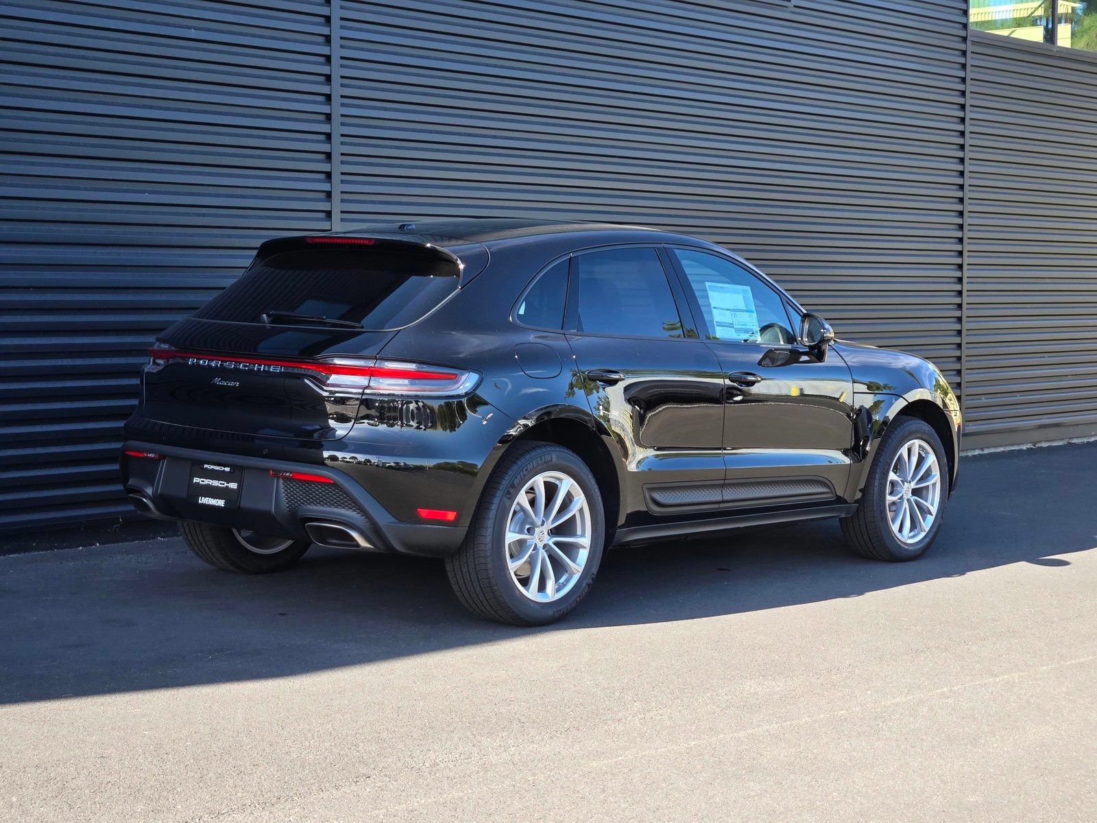 New 2026 Porsche Macan AWD/4WD image 7