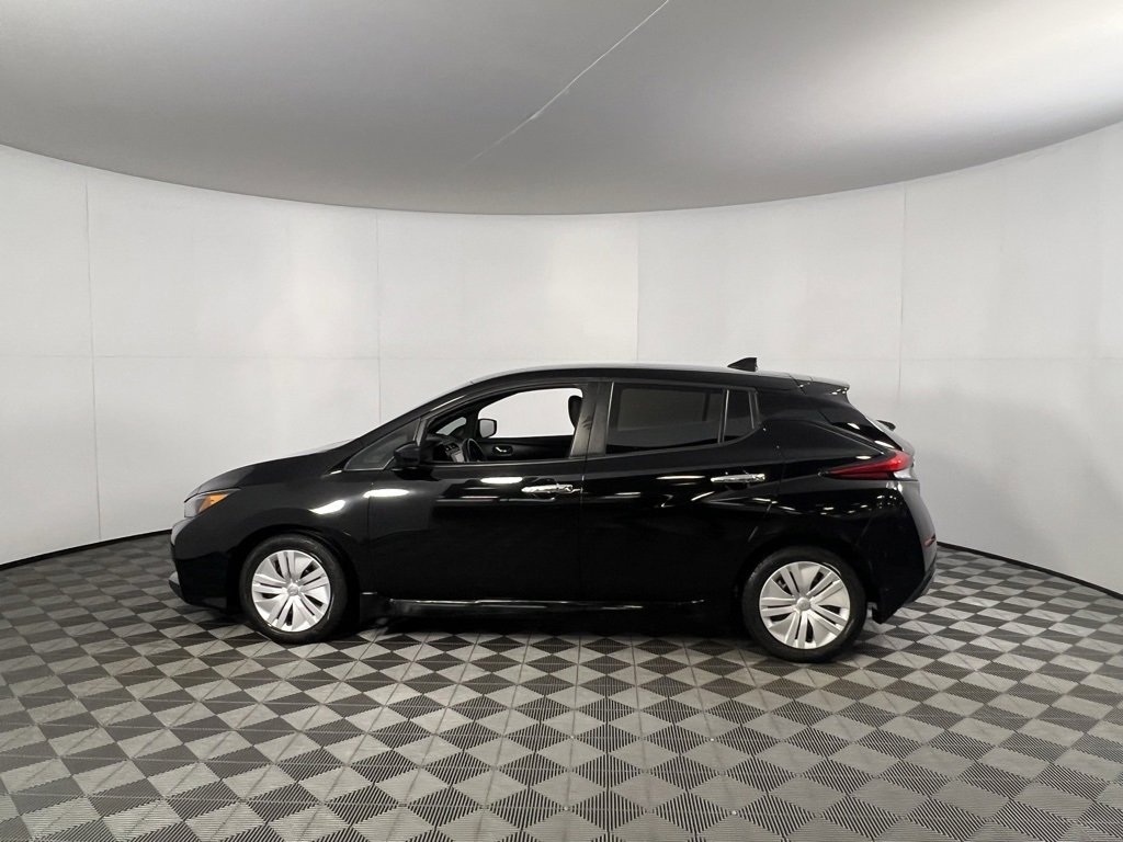 Used 2023 Nissan Leaf S image 9
