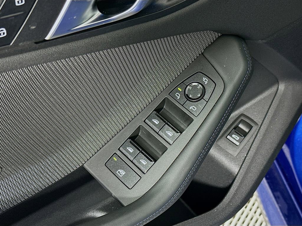 Used 2025 BMW M235i xDrive w/ Premium Package image 21