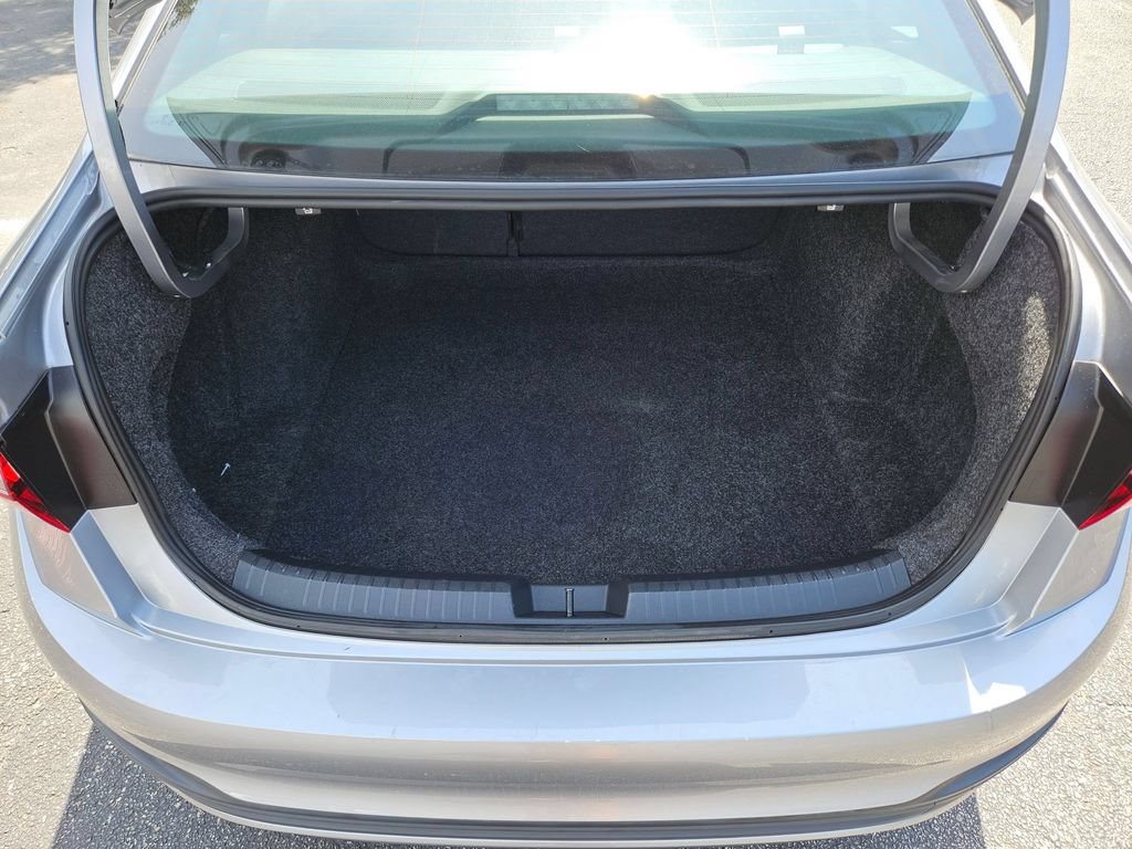 Used 2025 Volkswagen Jetta Sport FWD image 24