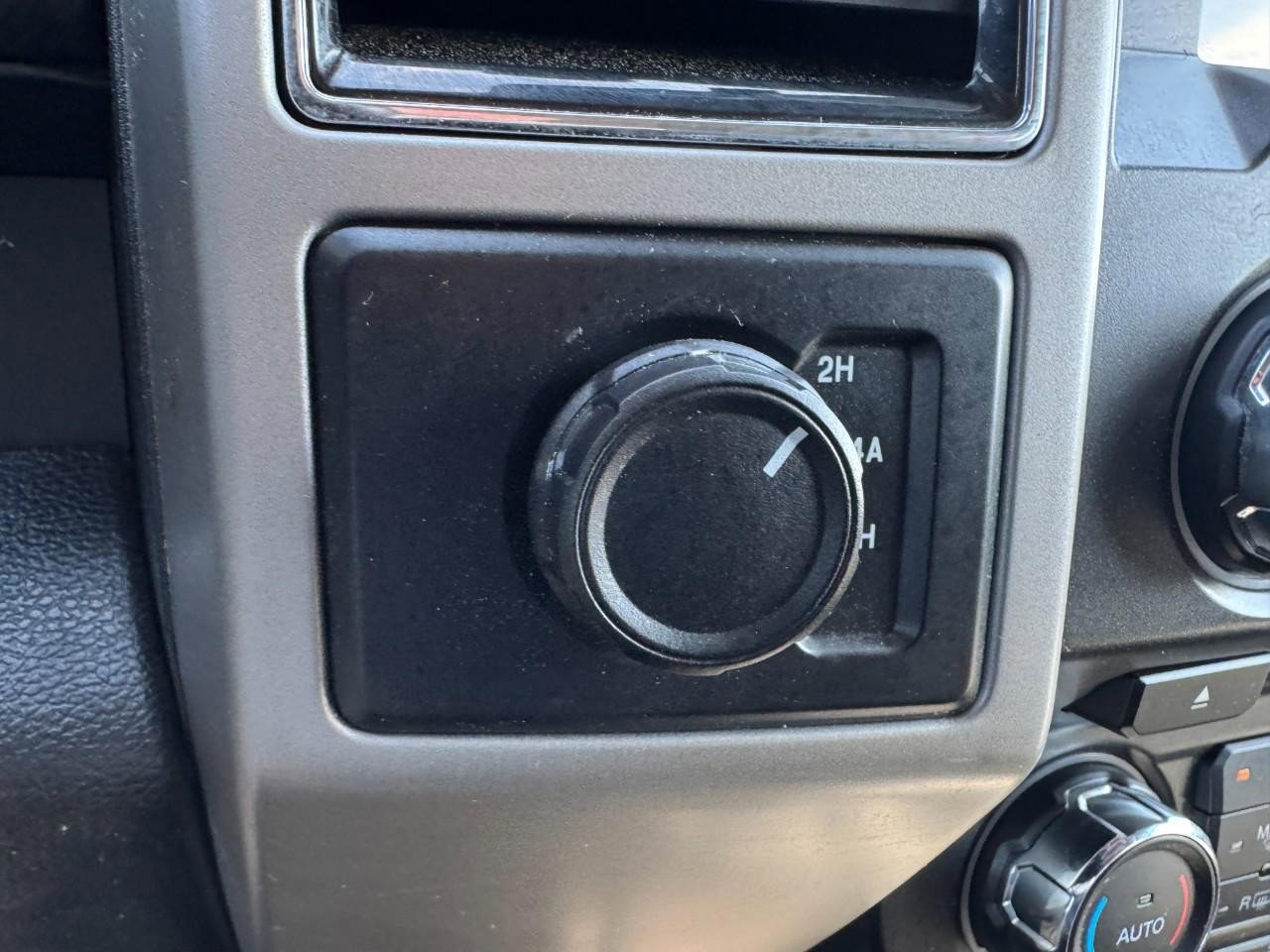 Used 2018 Ford F150 Lariat AWD/4WD image 21